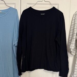 Old Navy Black Long-Sleeve Shirt - Crew Neck